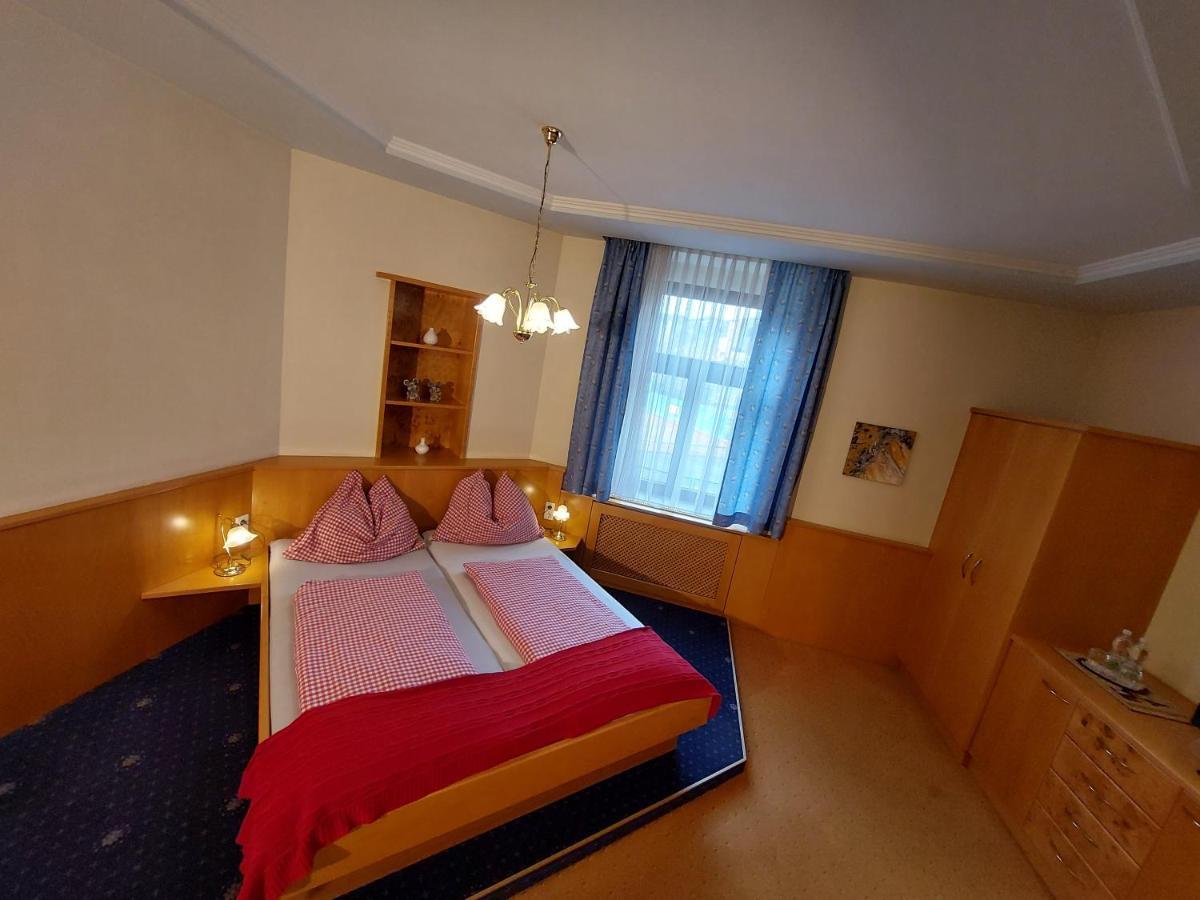 3 Raben - Leoben - Zimmer Fuer Geschaeftsreisende, Urlauber, Monteure Und Handwerker, Polski Pensjonat Austria Eksteriør billede