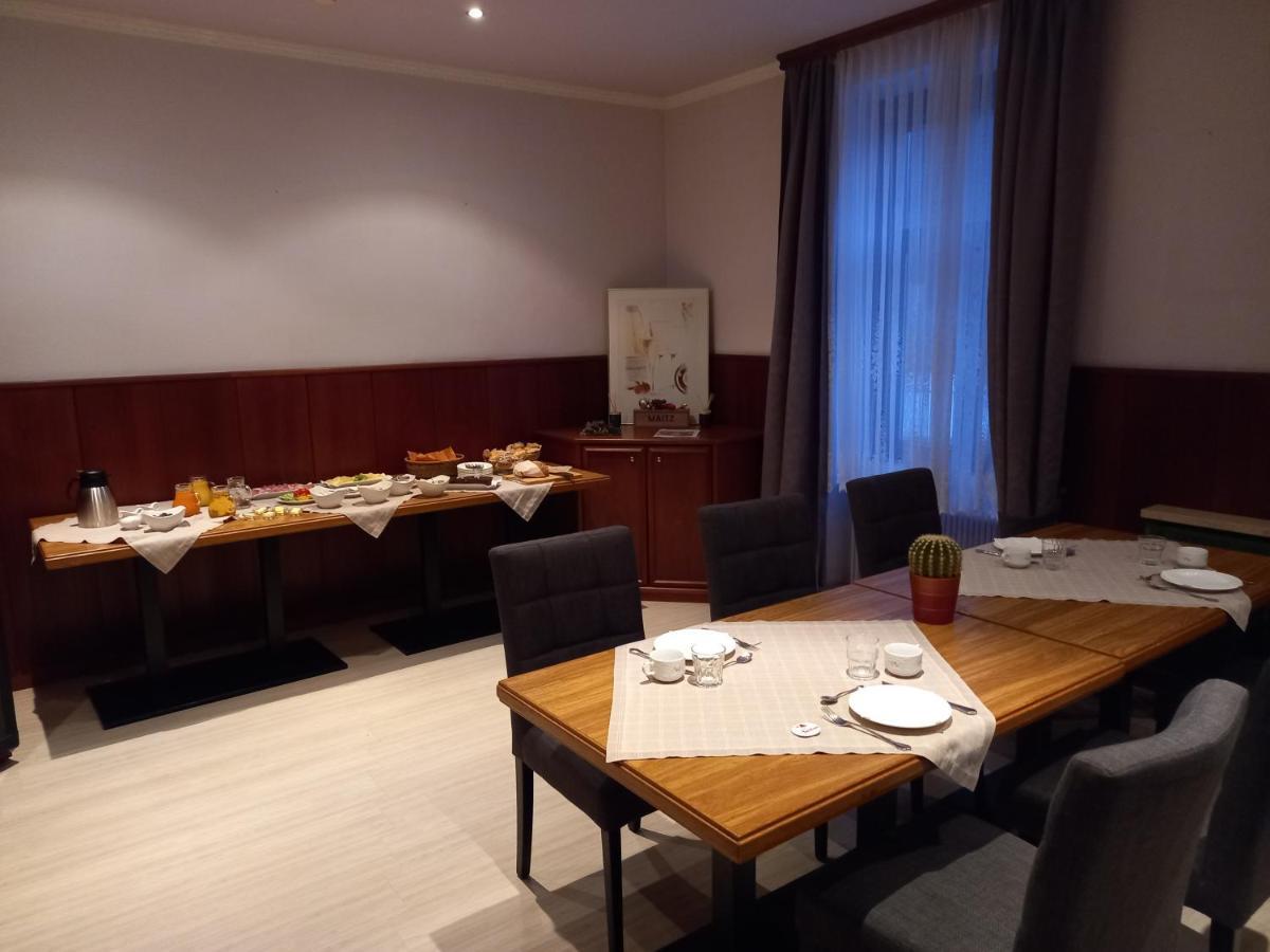 3 Raben - Leoben - Zimmer Fuer Geschaeftsreisende, Urlauber, Monteure Und Handwerker, Polski Pensjonat Austria Eksteriør billede